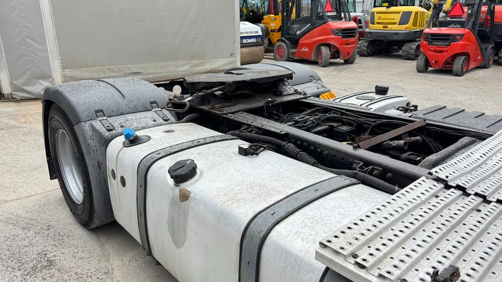 MAN TGX 18.400 4X2 tipp. hydr. - retarder - Tractor head: gambar 4 MAN TGX 18.400 4X2 tipp. hydr. - retarder - Tractor head: gambar 4