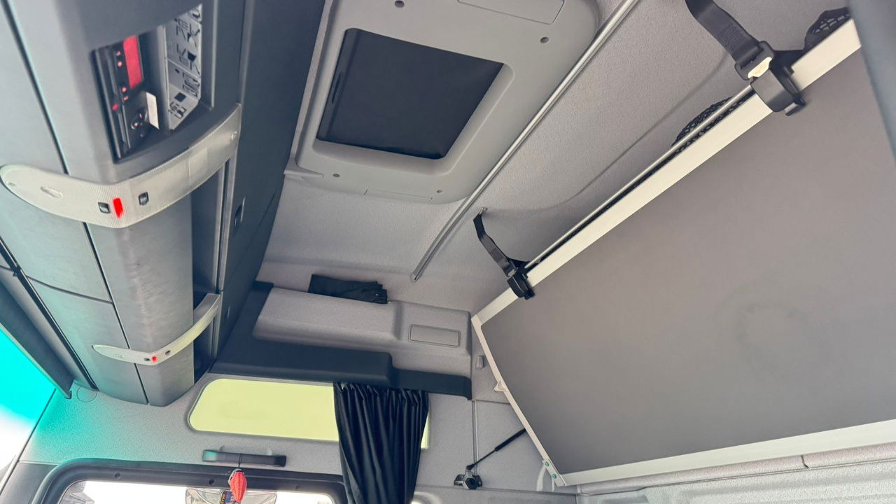 Leasing  MAN TGX 18.560 4X2 tractor unit - retarder MAN TGX 18.560 4X2 tractor unit - retarder: gambar 26