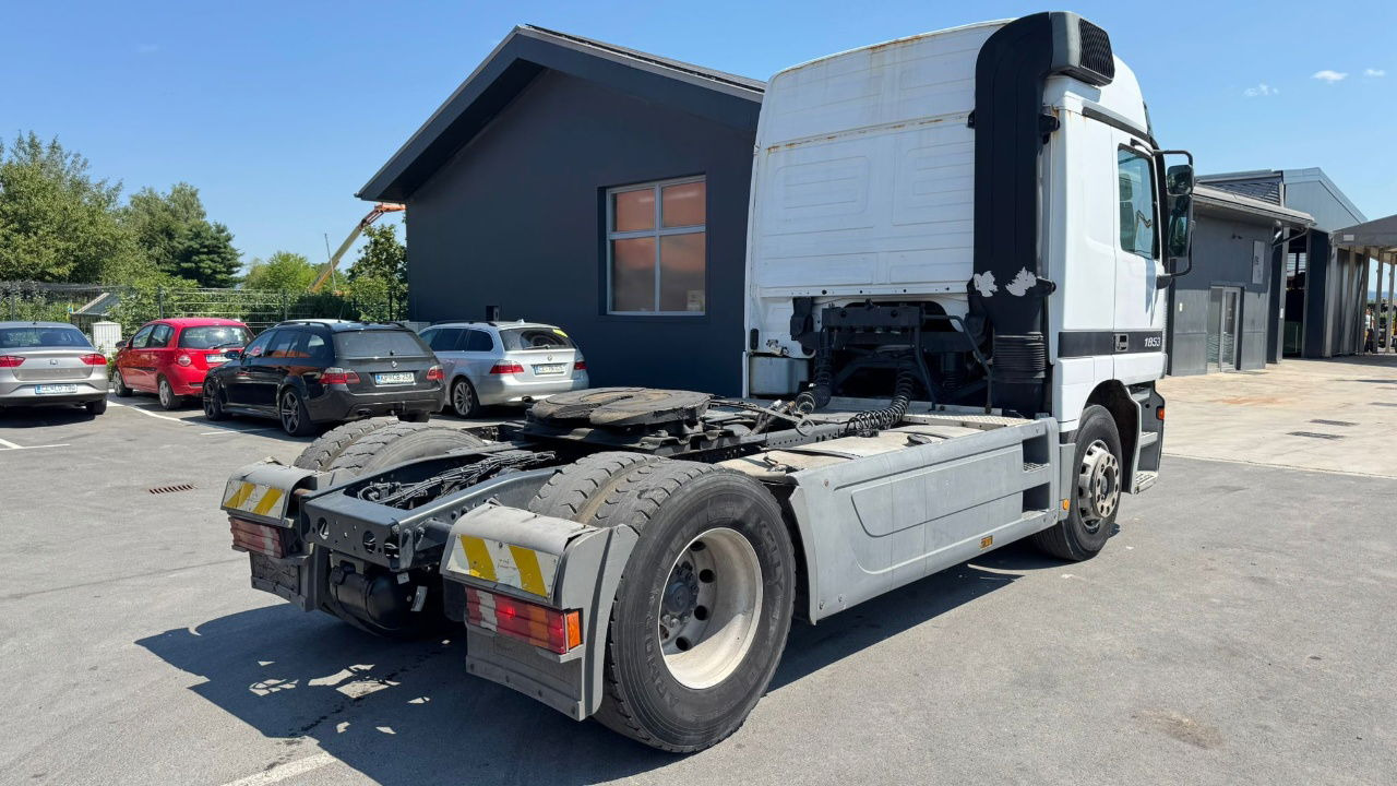 Mercedes-Benz Actros 1853 LS 4x2 tractor unit - retarder - tipp. hydraulics - Tractor head: gambar 5 Mercedes-Benz Actros 1853 LS 4x2 tractor unit - retarder - tipp. hydraulics - Tractor head: gambar 5