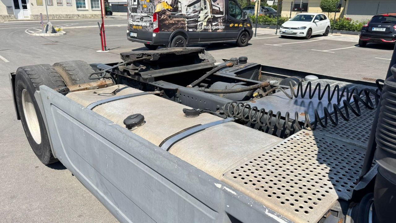 Mercedes-Benz Actros 1853 LS 4x2 tractor unit - retarder - tipp. hydraulics - Tractor head: gambar 4 Mercedes-Benz Actros 1853 LS 4x2 tractor unit - retarder - tipp. hydraulics - Tractor head: gambar 4