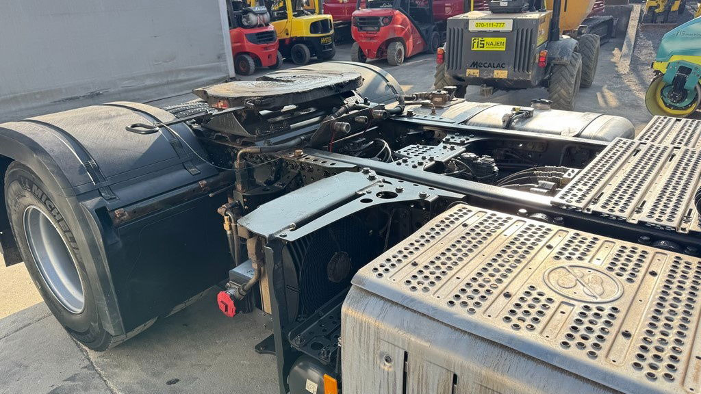 Mercedes-Benz Arocs 1851 LS HAD 4X4 - Euro 6 - retarder - tipper hydraulics - Tractor head: gambar 4 Mercedes-Benz Arocs 1851 LS HAD 4X4 - Euro 6 - retarder - tipper hydraulics - Tractor head: gambar 4