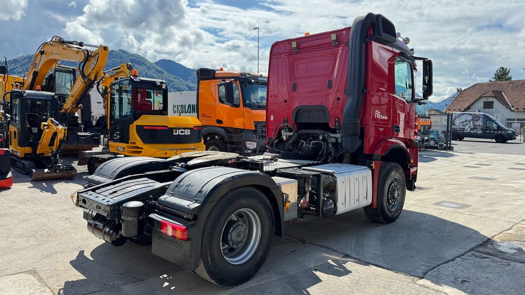 Mercedes-Benz Arocs 1945 HAD 4X4 tractor unit - tipper hydraulics - retarder - Tractor head: gambar 5 Mercedes-Benz Arocs 1945 HAD 4X4 tractor unit - tipper hydraulics - retarder - Tractor head: gambar 5