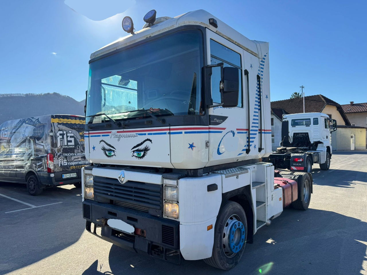 Renault Magnum 390 4X2 tractor unit - Tractor head: gambar 1 Renault Magnum 390 4X2 tractor unit - Tractor head: gambar 1