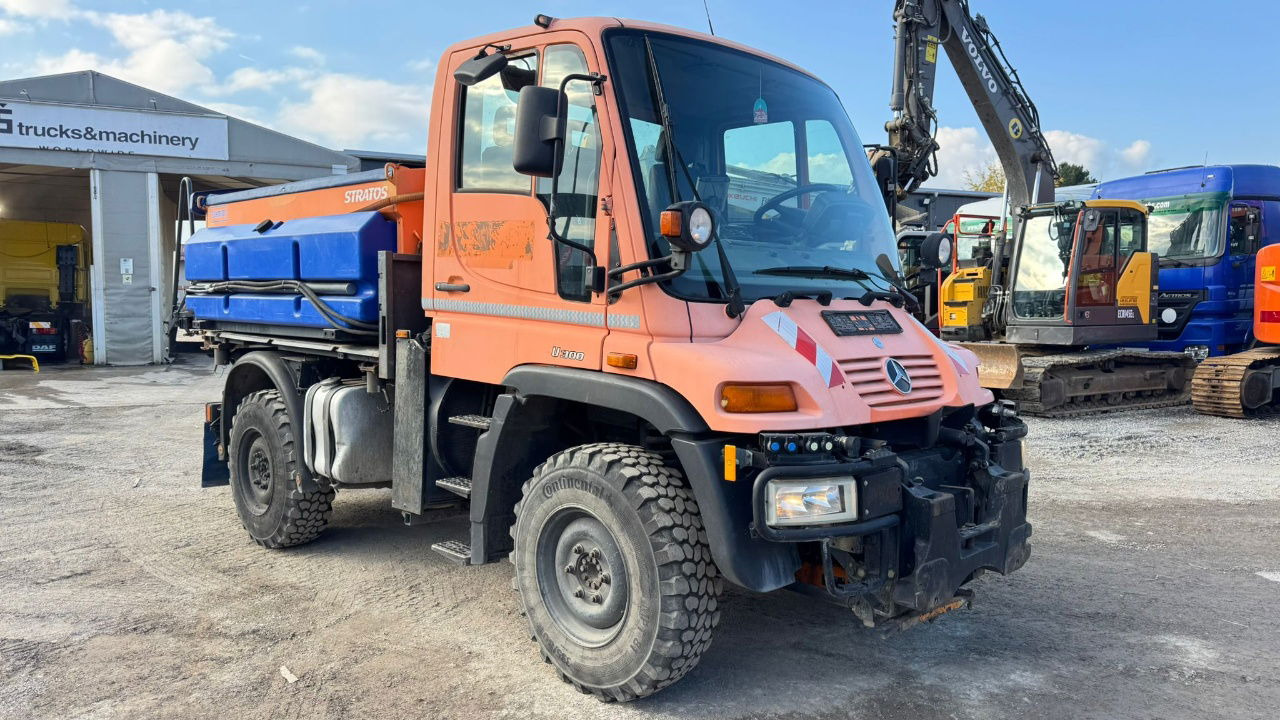 Mercedes-Benz Unimog U300 4x4 - Schmidt salt spreader 3m3 - Truk: gambar 2 Mercedes-Benz Unimog U300 4x4 - Schmidt salt spreader 3m3 - Truk: gambar 2