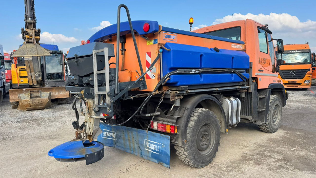 Mercedes-Benz Unimog U300 4x4 - Schmidt salt spreader 3m3 - Truk: gambar 5 Mercedes-Benz Unimog U300 4x4 - Schmidt salt spreader 3m3 - Truk: gambar 5