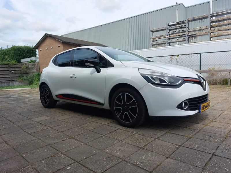 Renault Clio Clio 0.9 TCE - Hatchback: gambar 2 Renault Clio Clio 0.9 TCE - Hatchback: gambar 2