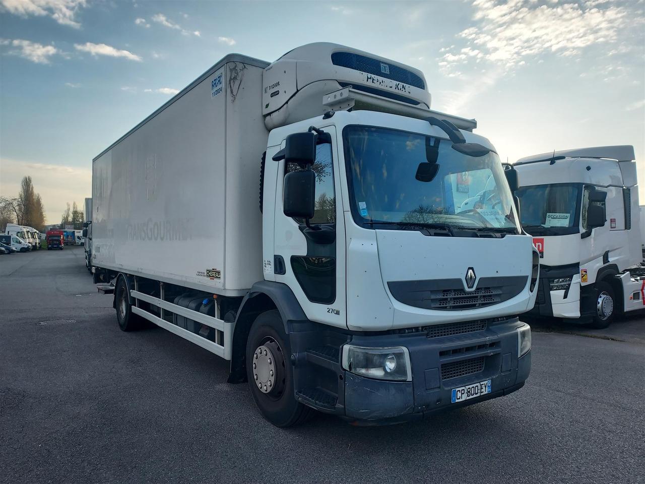RENAULT Premium 270 - Truk berpendingin: gambar 2 RENAULT Premium 270 - Truk berpendingin: gambar 2