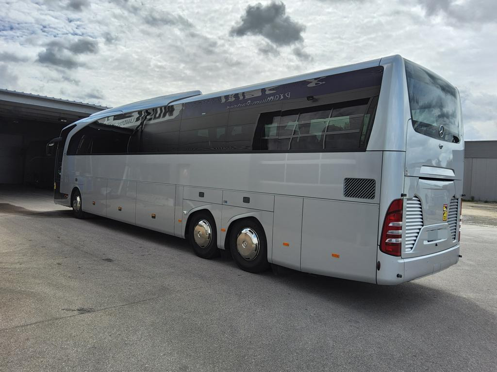 Mercedes Benz 2x Travego L 17 RHD vis a vis Tisch - Stehküche - Luxline - 476 PS - Bus pariwisata: gambar 5 Mercedes Benz 2x Travego L 17 RHD vis a vis Tisch - Stehküche - Luxline - 476 PS - Bus pariwisata: gambar 5