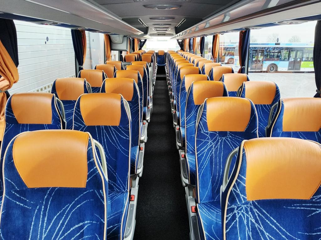 Mercedes Benz Tourismo 17 RHD - L 62 Sitze / ORIGINAL KM !! - Bus pariwisata: gambar 5 Mercedes Benz Tourismo 17 RHD - L 62 Sitze / ORIGINAL KM !! - Bus pariwisata: gambar 5