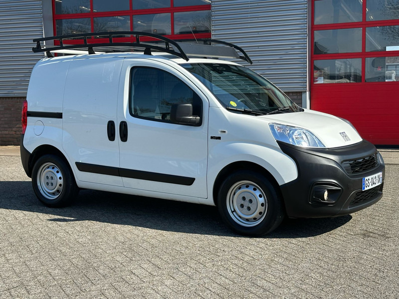 Fiat Fiorino 13900 km Km 13.933 Airco - Van kecil: gambar 1 Fiat Fiorino 13900 km Km 13.933 Airco - Van kecil: gambar 1
