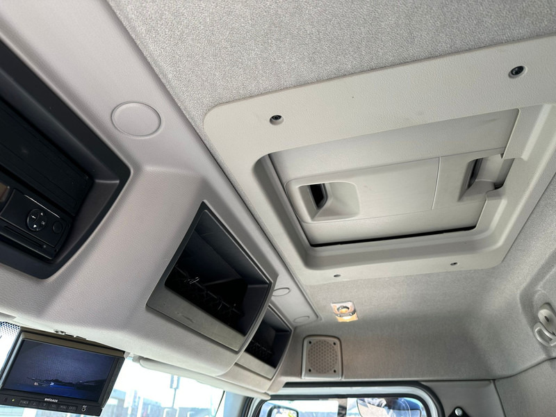 Renault Premium 270.19 - Truk tangki: gambar 5 Renault Premium 270.19 - Truk tangki: gambar 5
