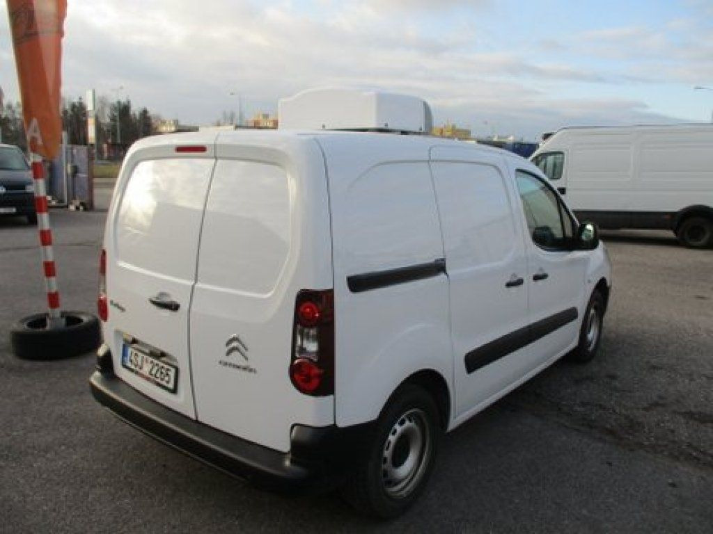 Citroën Berlingo izotherm - Van berpendingin: gambar 2 Citroën Berlingo izotherm - Van berpendingin: gambar 2