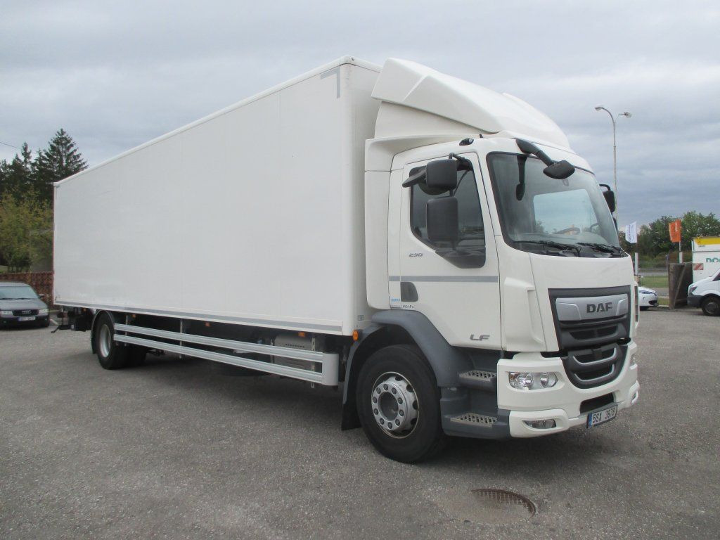 DAF 18.290  - Truk box: gambar 3 DAF 18.290  - Truk box: gambar 3
