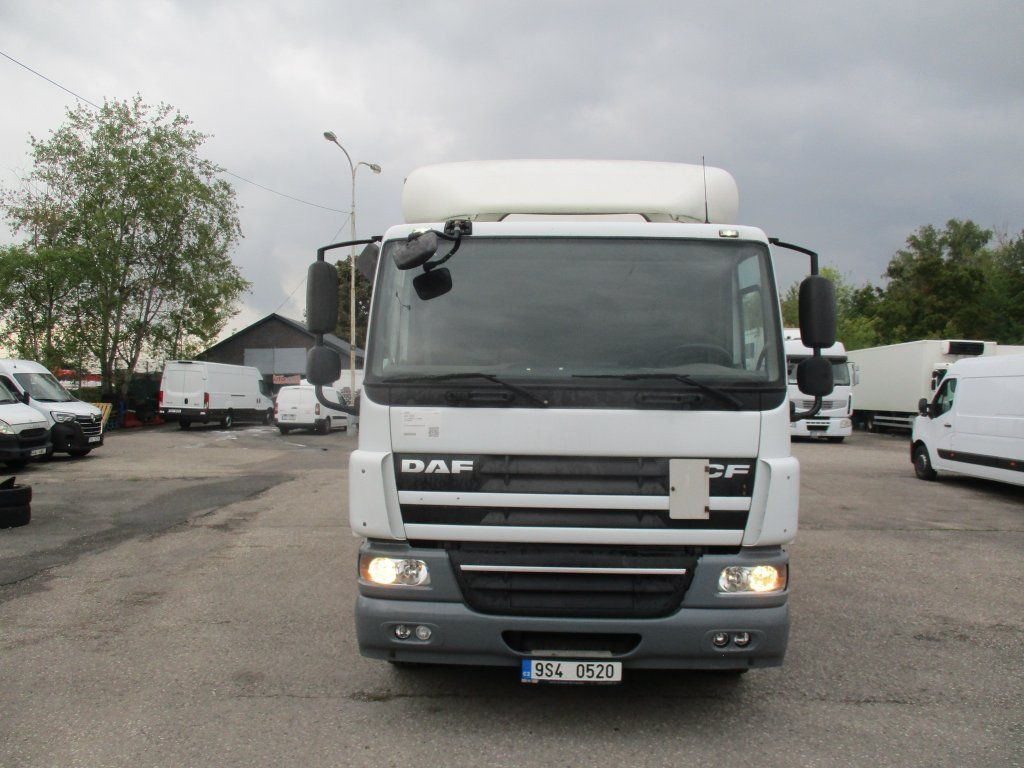 DAF CF 75.310 - Truk box: gambar 2 DAF CF 75.310 - Truk box: gambar 2