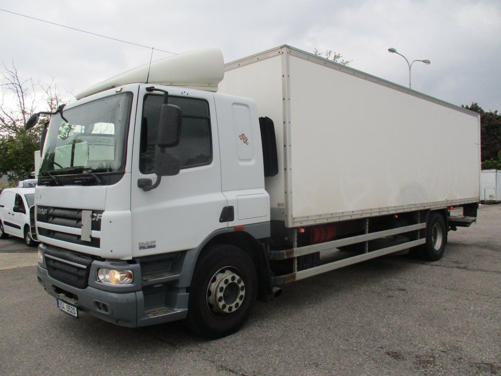 DAF CF 75.310 - Truk box: gambar 1 DAF CF 75.310 - Truk box: gambar 1