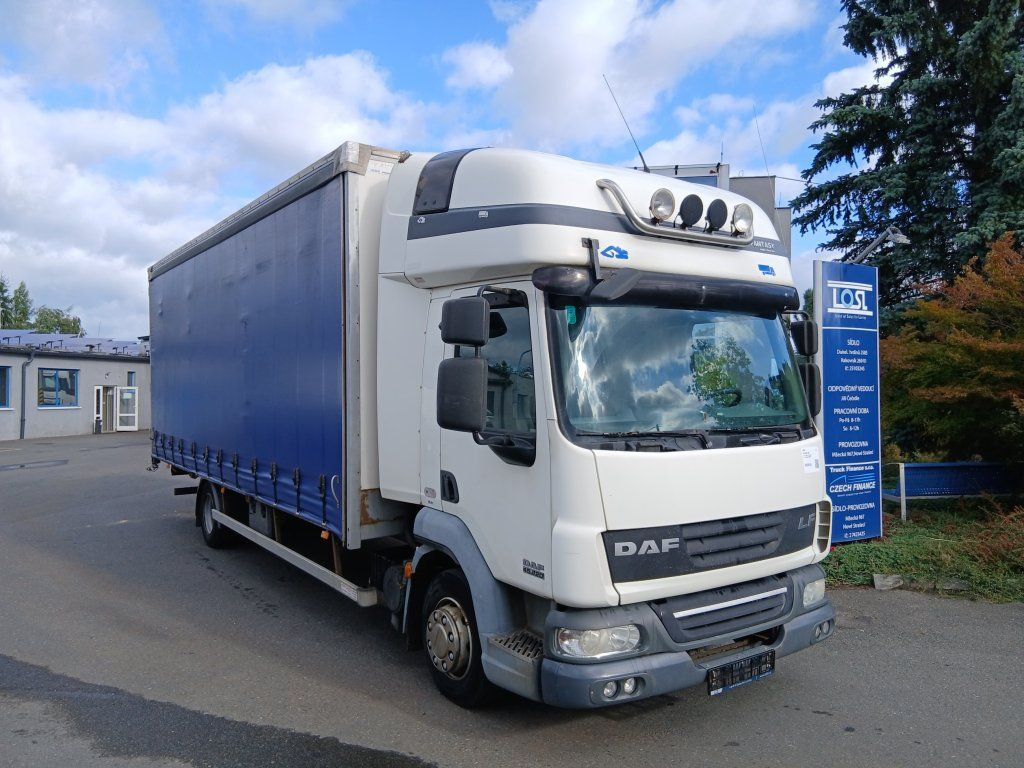 DAF LF45.220 EURO 4 - Truk dengan terpal samping: gambar 2 DAF LF45.220 EURO 4 - Truk dengan terpal samping: gambar 2