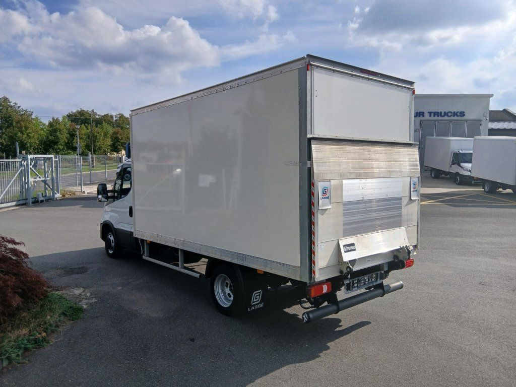 Iveco 35C16 Daily 3,0l - Van box: gambar 5 Iveco 35C16 Daily 3,0l - Van box: gambar 5