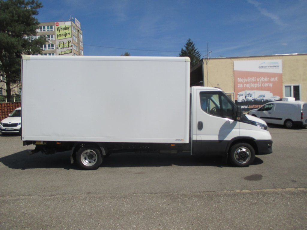 Iveco 35C16 Daily EURO 6 - Van box: gambar 4 Iveco 35C16 Daily EURO 6 - Van box: gambar 4