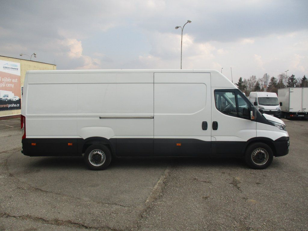 Iveco 35S16 MAXI - Van panel: gambar 4 Iveco 35S16 MAXI - Van panel: gambar 4