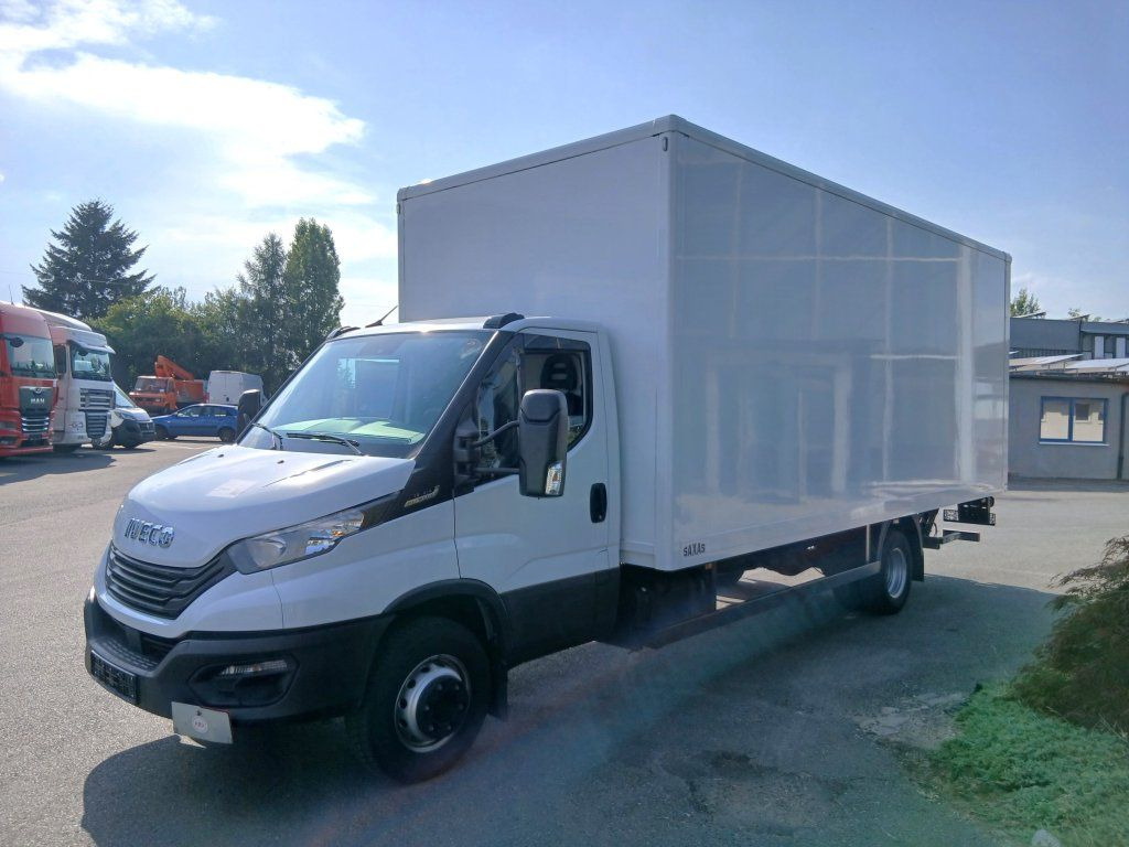 Iveco 72-210 (70C210) - Van box: gambar 2 Iveco 72-210 (70C210) - Van box: gambar 2