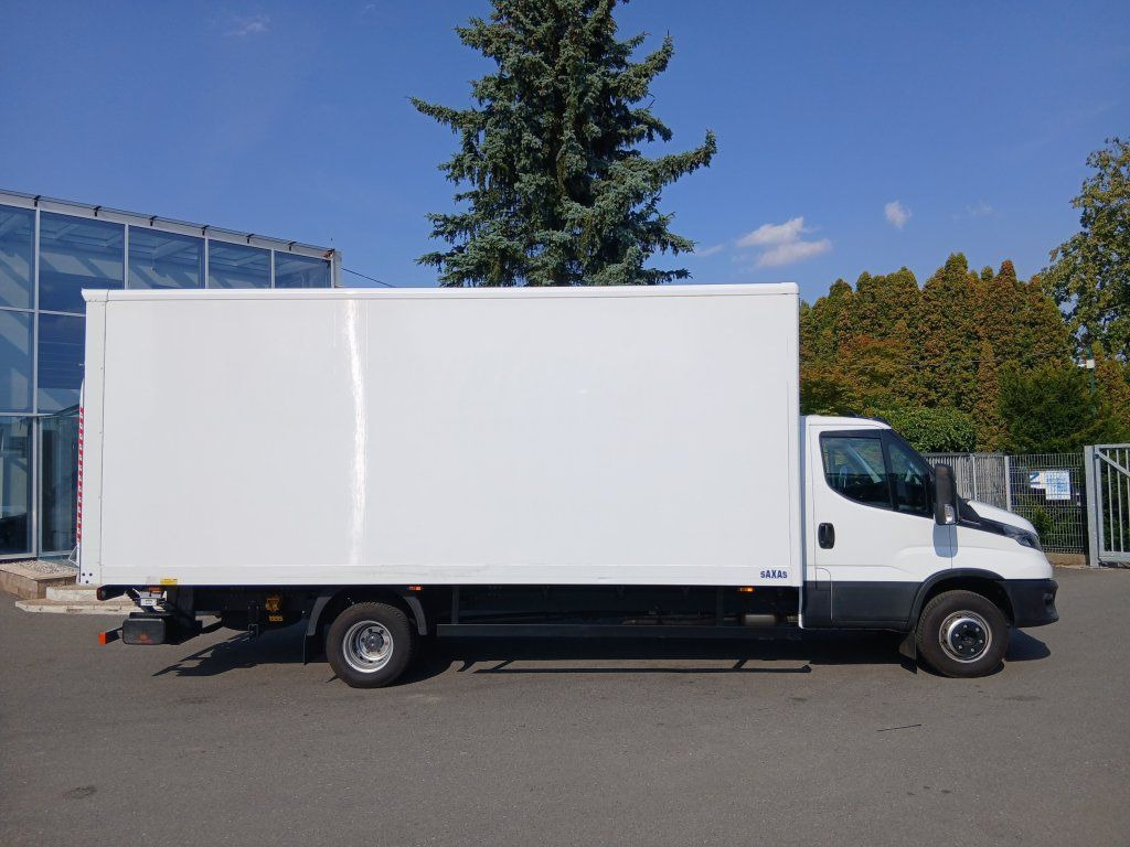 Iveco 72-210 (70C210) - Van box: gambar 4 Iveco 72-210 (70C210) - Van box: gambar 4