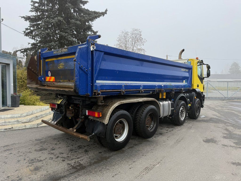 Truk jungkit Iveco AD340T45 Trakker 8x4 Euro 6: gambar 6