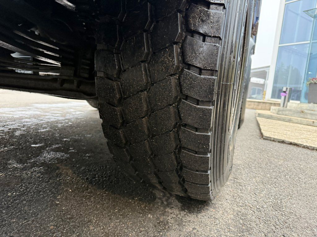 Truk jungkit Iveco AD340T45 Trakker 8x4 Euro 6: gambar 9