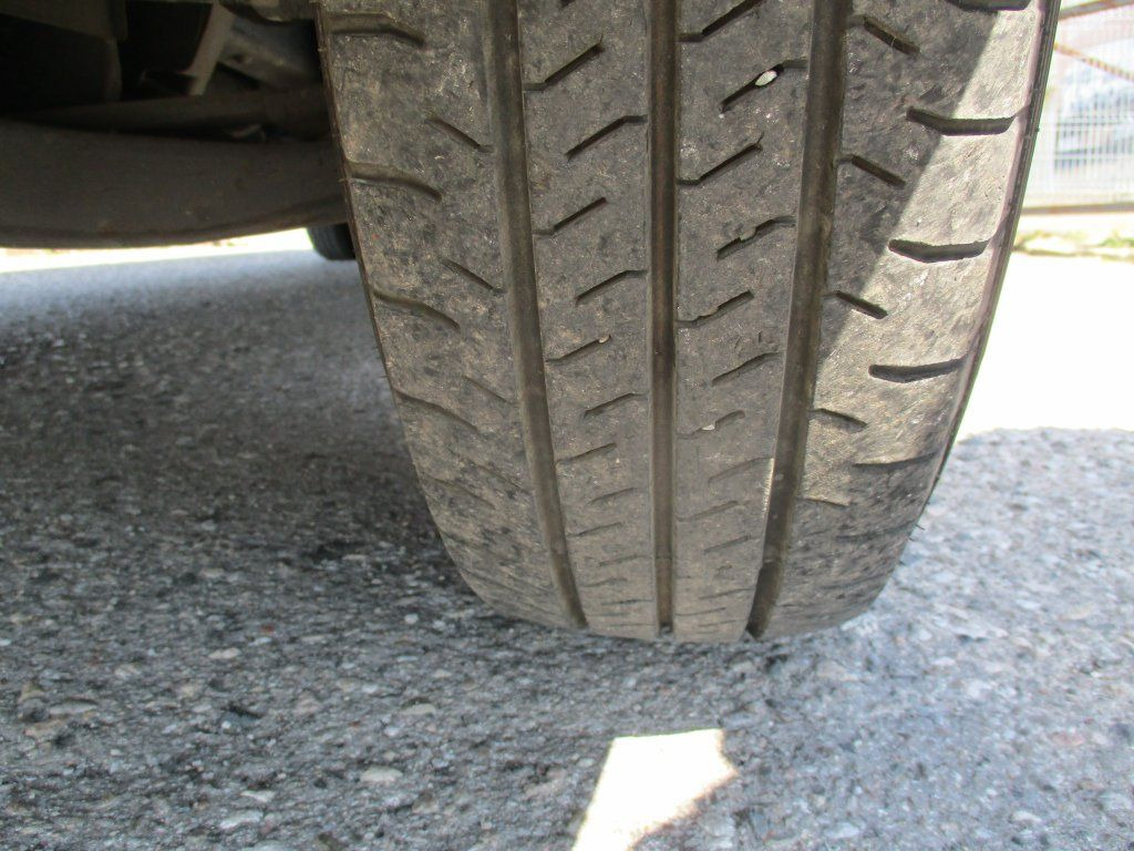 Van box Iveco Daily 35C16 3.0: gambar 17