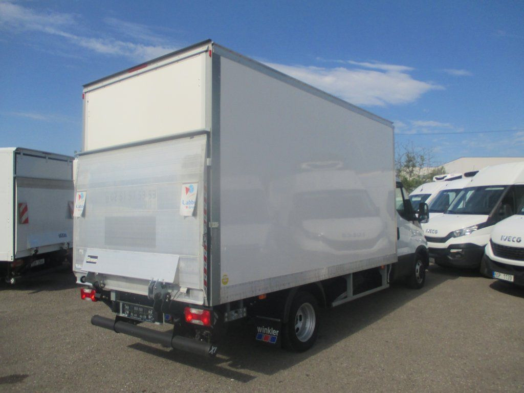 Iveco Daily 35C16 - Van box: gambar 4 Iveco Daily 35C16 - Van box: gambar 4