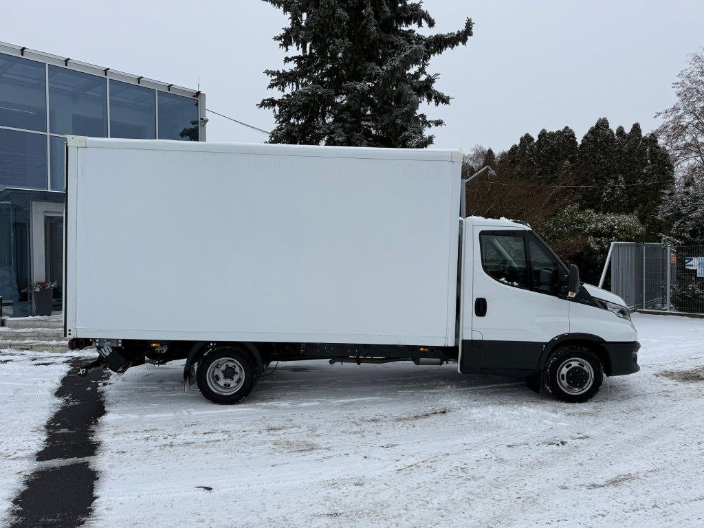 Iveco Daily 35C16 - Van box: gambar 3 Iveco Daily 35C16 - Van box: gambar 3