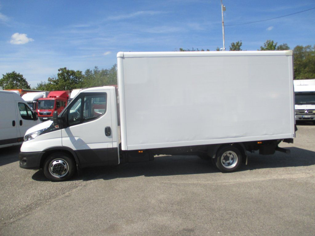 Leasing Iveco Daily 35C16 Iveco Daily 35C16: gambar 7 Leasing Iveco Daily 35C16 Iveco Daily 35C16: gambar 7