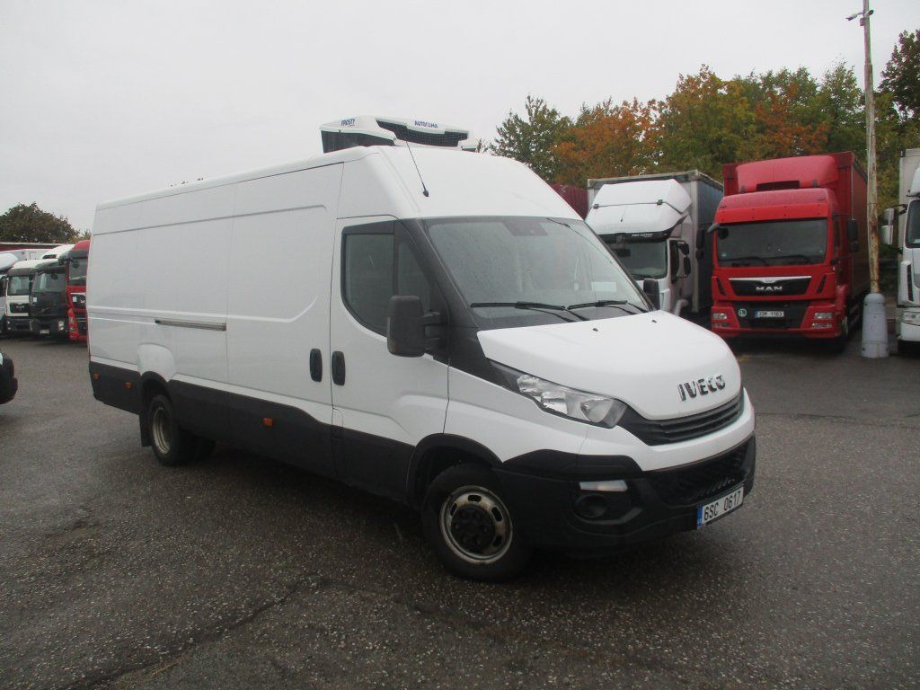 Iveco Daily 35C16 - Van berpendingin: gambar 2 Iveco Daily 35C16 - Van berpendingin: gambar 2