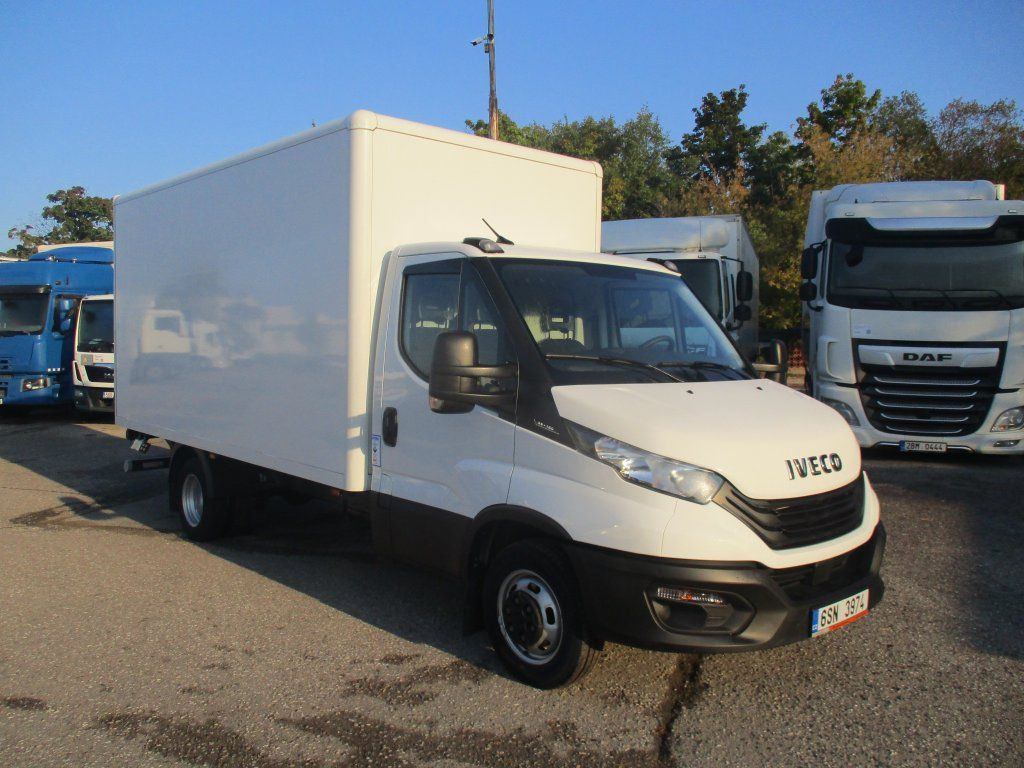 Iveco Daily 35C16 - Van box: gambar 3 Iveco Daily 35C16 - Van box: gambar 3
