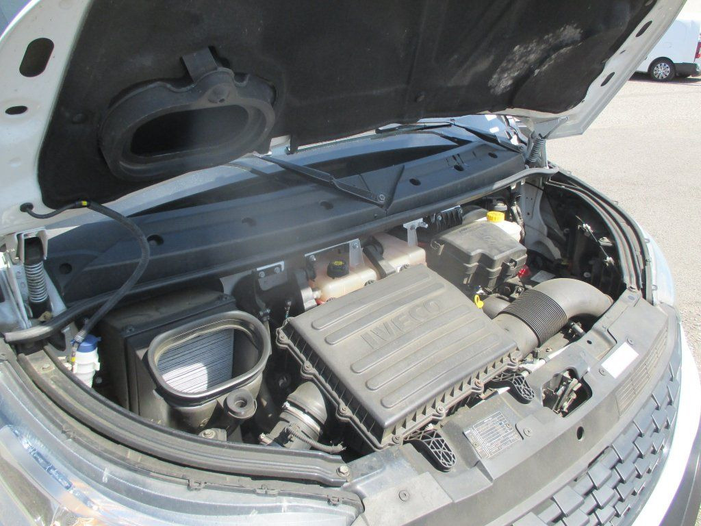 Leasing Iveco Daily 35C16 Iveco Daily 35C16: gambar 18 Leasing Iveco Daily 35C16 Iveco Daily 35C16: gambar 18