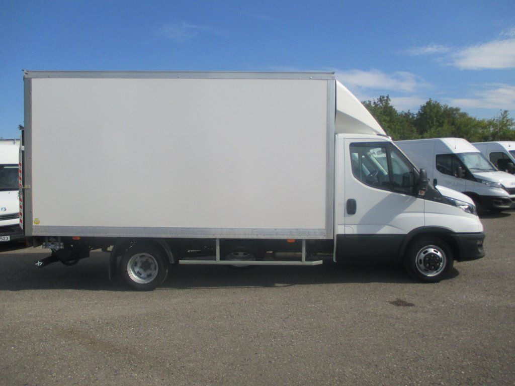 Iveco Daily 35C16 - Van box: gambar 5 Iveco Daily 35C16 - Van box: gambar 5