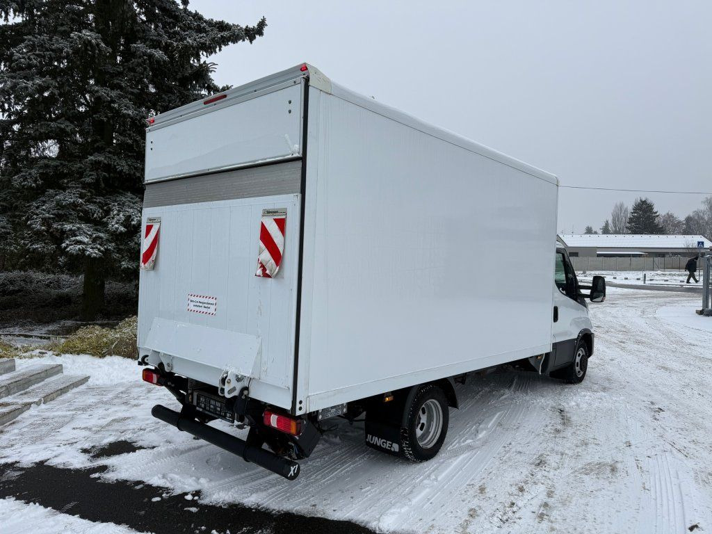 Iveco Daily 35C16 - Van box: gambar 4 Iveco Daily 35C16 - Van box: gambar 4