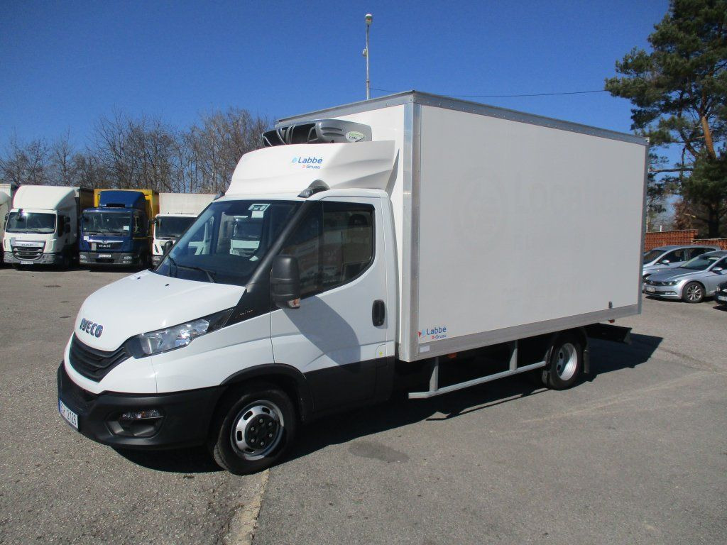 Iveco Daily 35C16 - Van berpendingin: gambar 1 Iveco Daily 35C16 - Van berpendingin: gambar 1