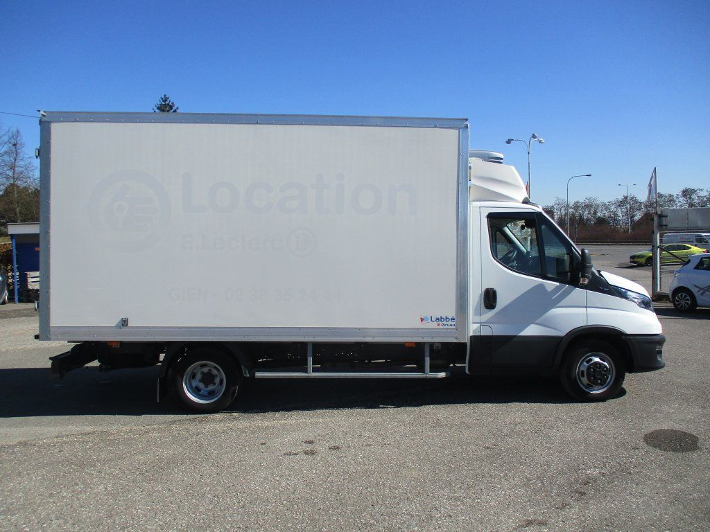 Iveco Daily 35C16 - Van berpendingin: gambar 4 Iveco Daily 35C16 - Van berpendingin: gambar 4