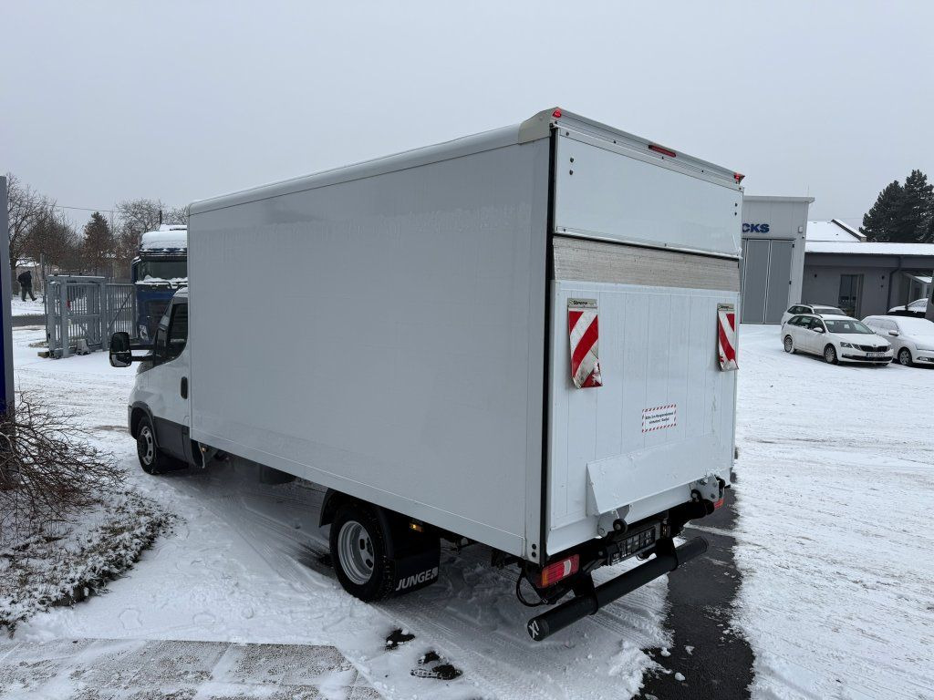 Iveco Daily 35C16 - Van box: gambar 5 Iveco Daily 35C16 - Van box: gambar 5