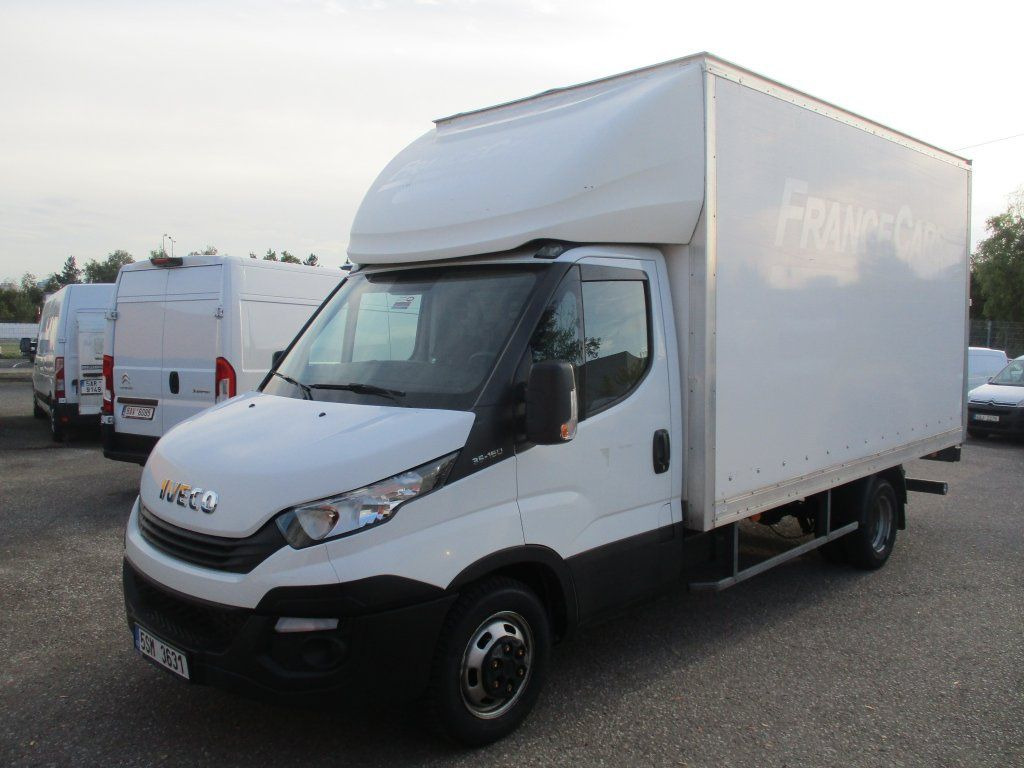 Iveco Daily 35C16 mit LBW - Van box: gambar 1 Iveco Daily 35C16 mit LBW - Van box: gambar 1