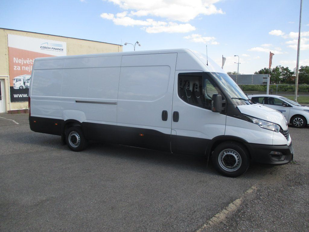 Iveco Daily 35S16 - Van panel: gambar 4 Iveco Daily 35S16 - Van panel: gambar 4