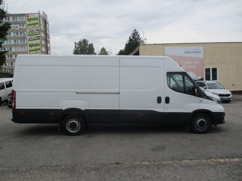 Iveco Daily 35S16 - Van panel: gambar 4 Iveco Daily 35S16 - Van panel: gambar 4