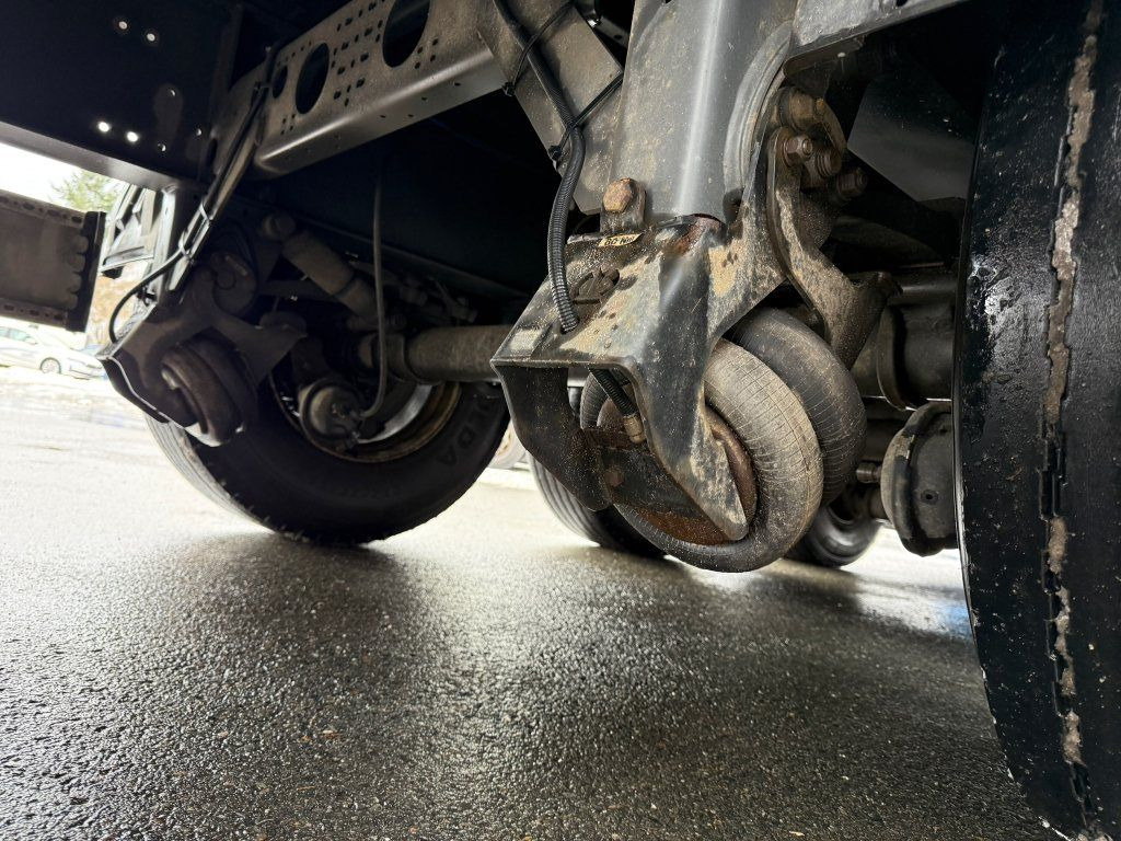 Semi-trailer dengan terpal samping Krone SD: gambar 8 Semi-trailer dengan terpal samping Krone SD: gambar 8