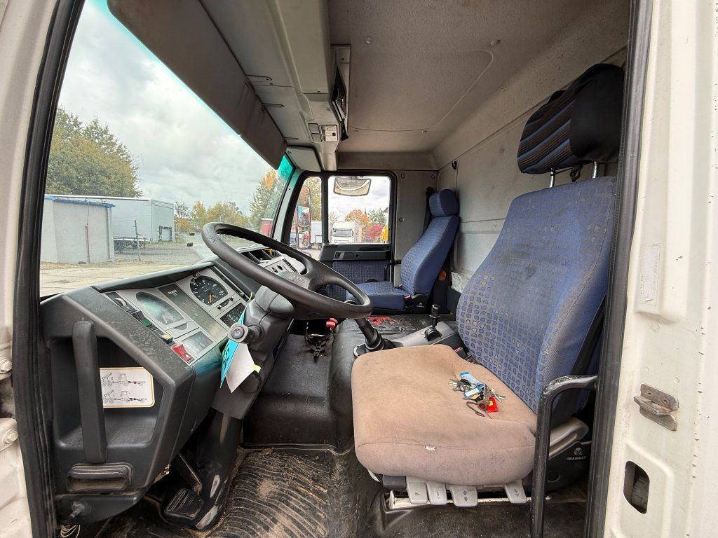 Truk derek MAN 12.185 EURO 3 Kran UNBEWEGLICH: gambar 13