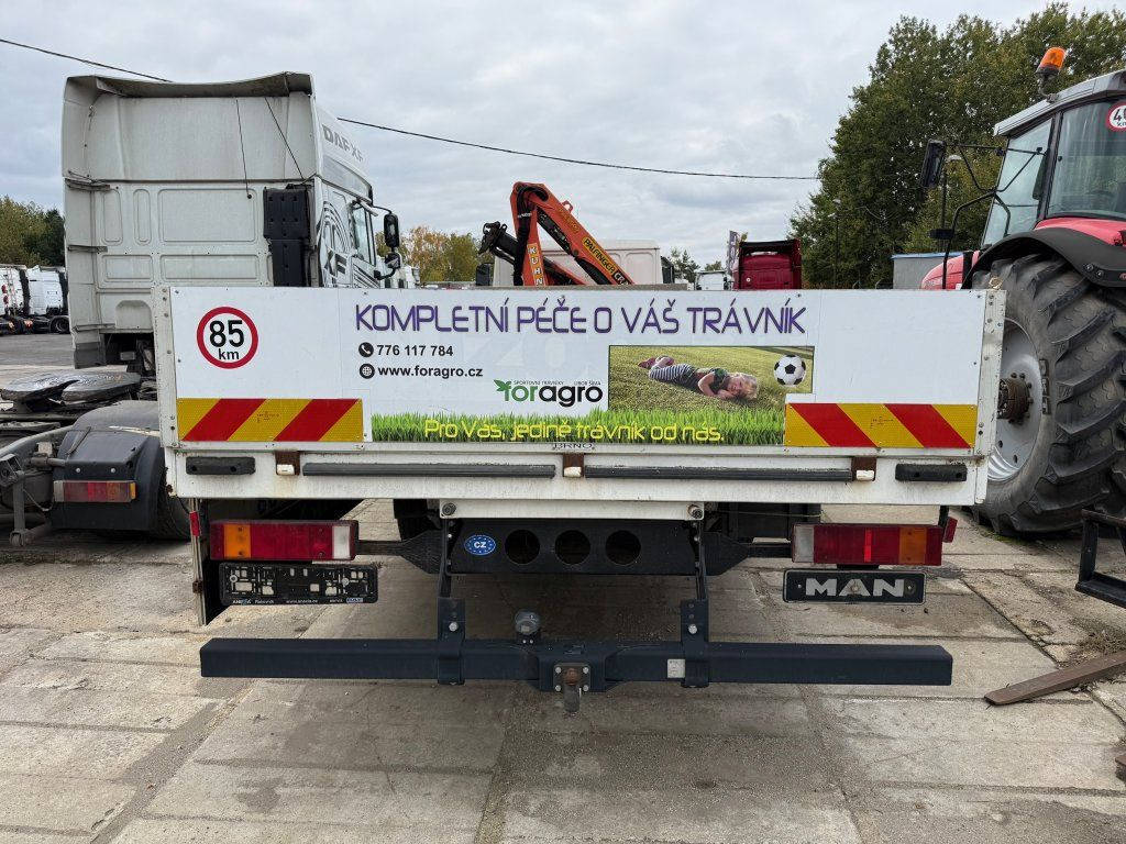 MAN 12.185 EURO 3 Kran UNBEWEGLICH - Truk derek: gambar 4 MAN 12.185 EURO 3 Kran UNBEWEGLICH - Truk derek: gambar 4