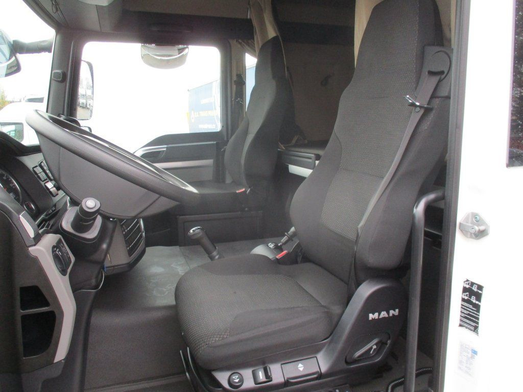 MAN TGL 8.190 - Truk box: gambar 5 MAN TGL 8.190 - Truk box: gambar 5