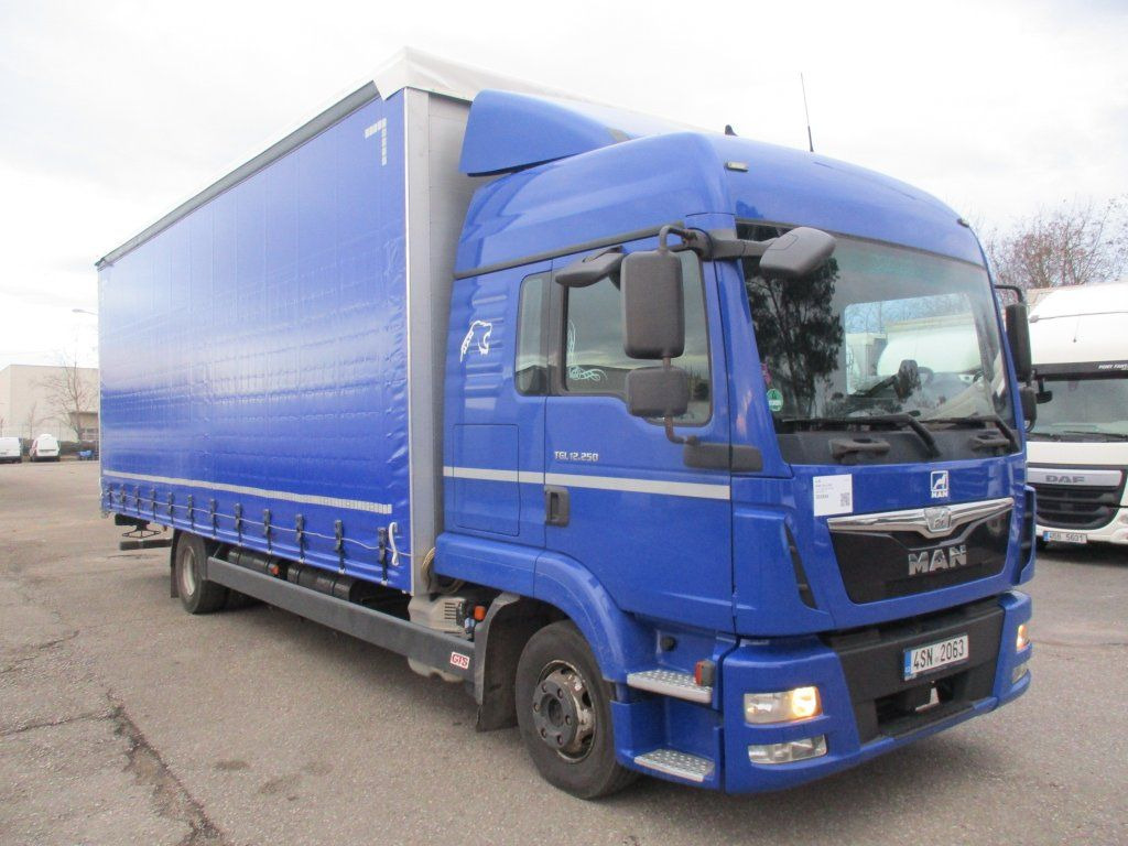 MAN TGL12.250 - Truk dengan terpal samping: gambar 2 MAN TGL12.250 - Truk dengan terpal samping: gambar 2