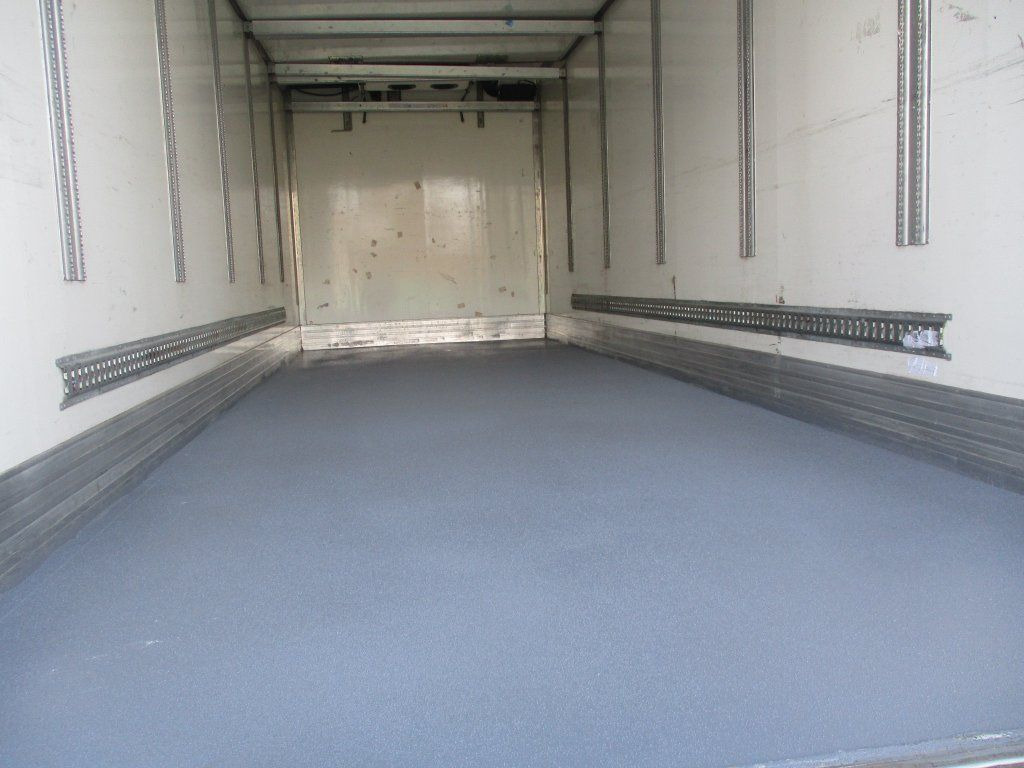 MAN TGM 18.250 MAN TGM 18.250 - Truk berpendingin: gambar 5 MAN TGM 18.250 MAN TGM 18.250 - Truk berpendingin: gambar 5