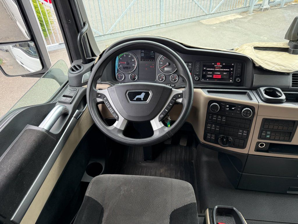 MAN TGX24.510 EURO 6 6x2 + Wecon - Truk dengan terpal samping, Trailer dengan terpal samping: gambar 5 MAN TGX24.510 EURO 6 6x2 + Wecon - Truk dengan terpal samping, Trailer dengan terpal samping: gambar 5