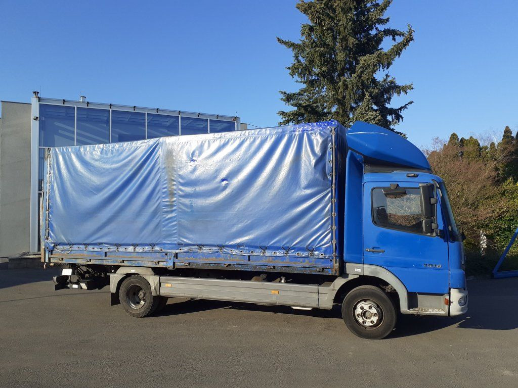 Mercedes-Benz 1018 Atego EURO 3 - Truk dengan terpal samping: gambar 3 Mercedes-Benz 1018 Atego EURO 3 - Truk dengan terpal samping: gambar 3